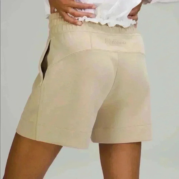 Lululemon Soft Ambitions Hi Rise Shorts in Trench 4” - Picture 2 of 8